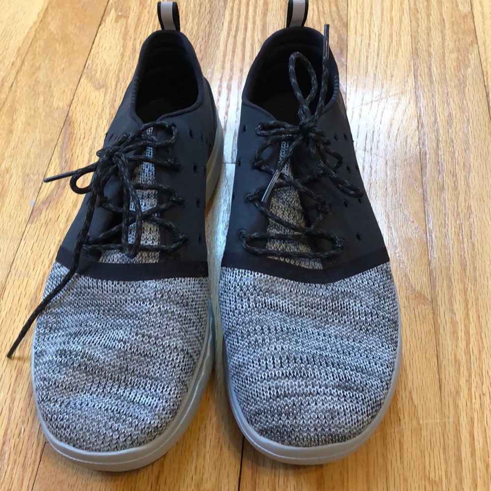 Men’s underarmour sneakers size 10.5